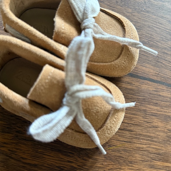 Zara Suede Baby Shoes With Tie Size 1.5 - Picture 2 of 3